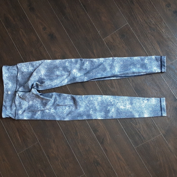 Lululemon Leggings - Picture 4 of 11